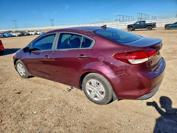 3KPFK4A76HE031876 2017 KIA FORTE - Image 2
