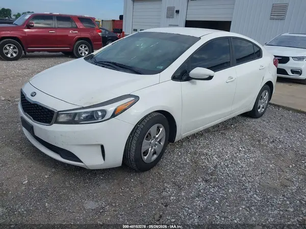3KPFK4A76HE032249 2017 KIA FORTE - Image 2