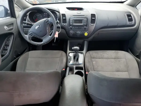 3KPFK4A76HE034342 2017 KIA FORTE - Image 8