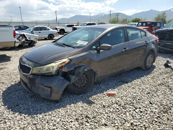 3KPFK4A76HE037726 2017 KIA FORTE - Image 1