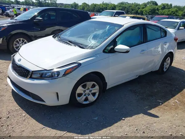 3KPFK4A76HE037841 2017 KIA FORTE - Image 2