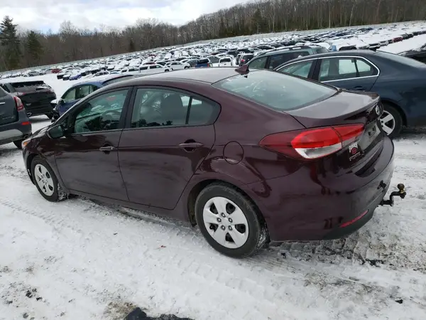 3KPFK4A76HE038469 2017 KIA FORTE - Image 2