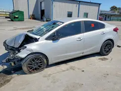 3KPFK4A76HE040125 2017 KIA FORTE