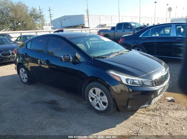 3KPFK4A76HE044305 2017 KIA FORTE - Image 1