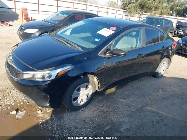 3KPFK4A76HE044305 2017 KIA FORTE - Image 2