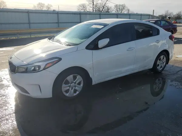 3KPFK4A76HE044482 2017 KIA FORTE - Image 1