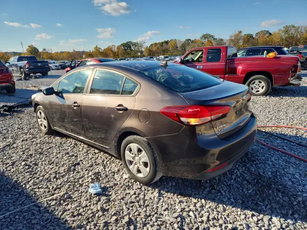 3KPFK4A76HE044823 2017 KIA FORTE - Image 2
