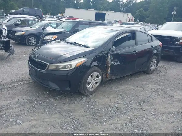 3KPFK4A76HE048581 2017 KIA FORTE - Image 2