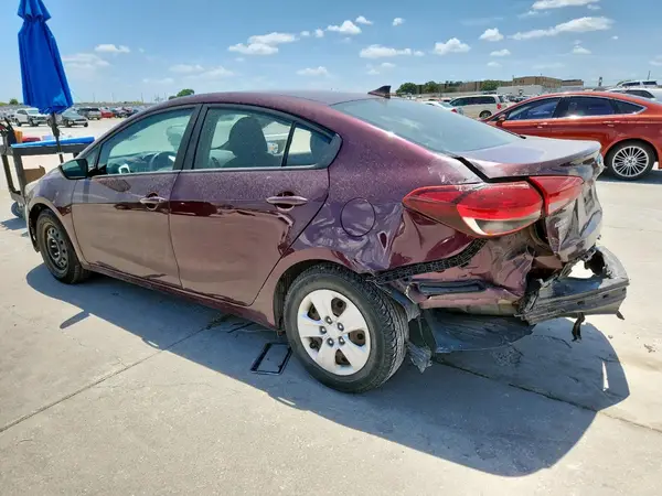 3KPFK4A76HE049570 2017 KIA FORTE - Image 2