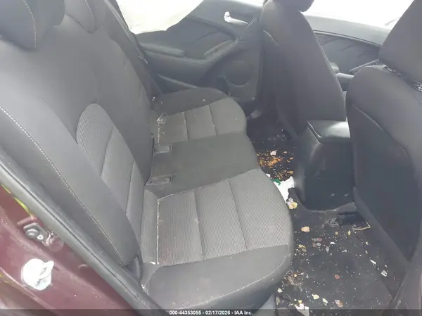 3KPFK4A76HE053506 2017 KIA FORTE - Image 8