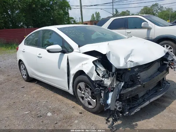 3KPFK4A76HE054168 2017 KIA FORTE - Image 1