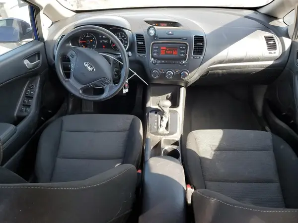 3KPFK4A76HE056163 2017 KIA FORTE - Image 8