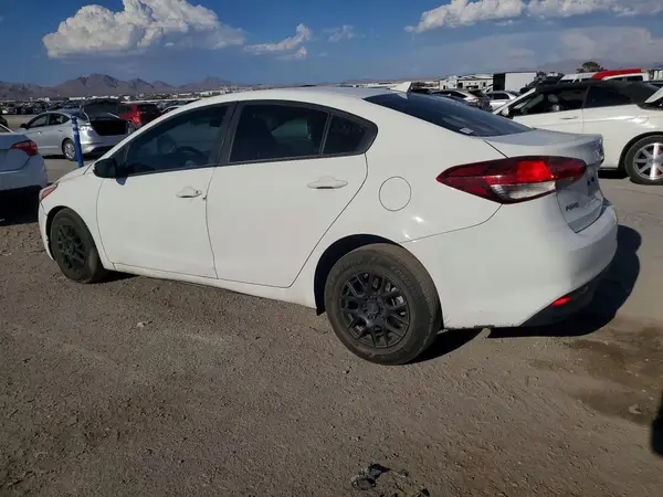 3KPFK4A76HE058334 2017 KIA FORTE - Image 2