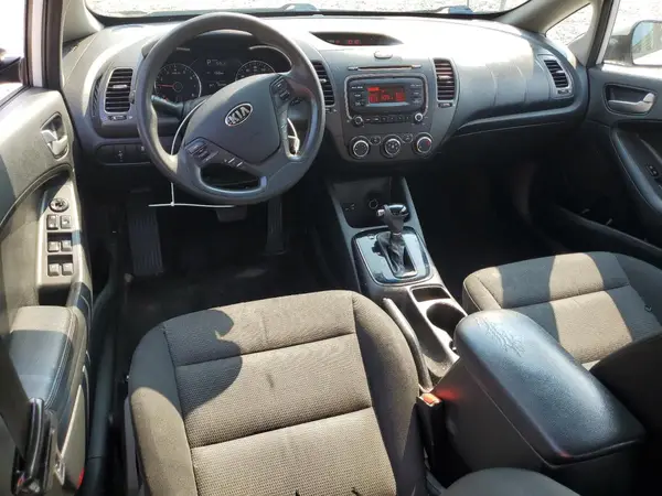 3KPFK4A76HE061783 2017 KIA FORTE - Image 8