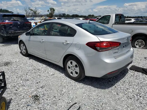 3KPFK4A76HE062478 2017 KIA FORTE - Image 2
