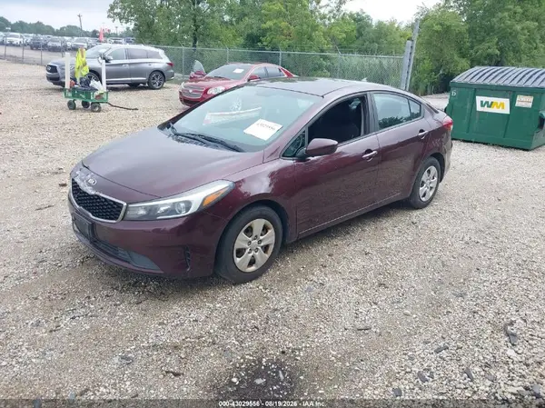 3KPFK4A76HE065803 2017 KIA FORTE - Image 2