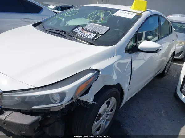 3KPFK4A76HE066188 2017 KIA FORTE - Image 2