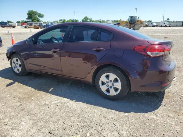 3KPFK4A76HE066384 2017 KIA FORTE - Image 2