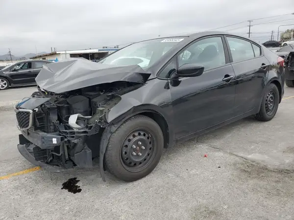 3KPFK4A76HE067292 2017 KIA FORTE - Image 1