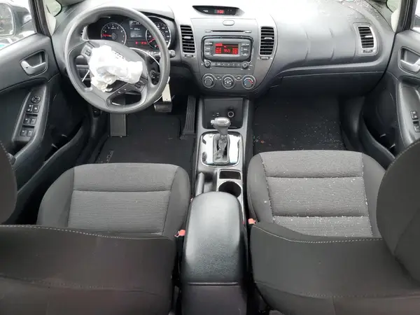 3KPFK4A76HE067292 2017 KIA FORTE - Image 8