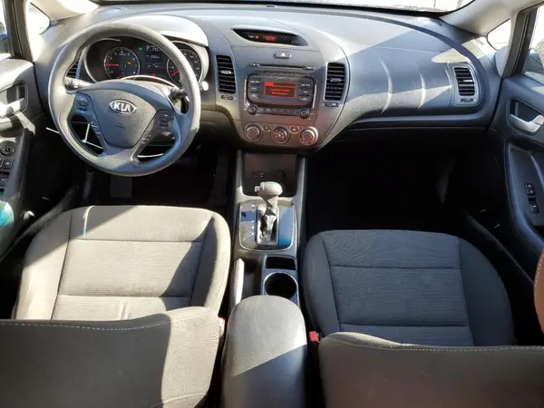 3KPFK4A76HE067311 2017 KIA FORTE - Image 8