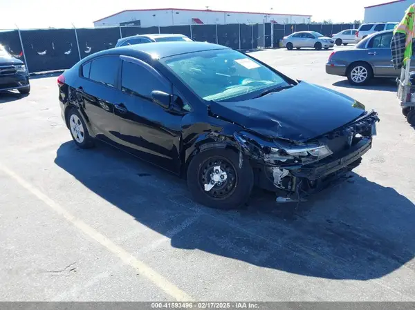 3KPFK4A76HE067664 2017 KIA FORTE - Image 1