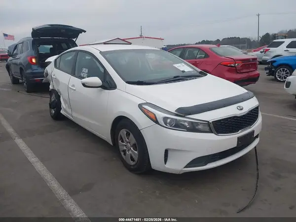 3KPFK4A76HE069527 2017 KIA FORTE - Image 1