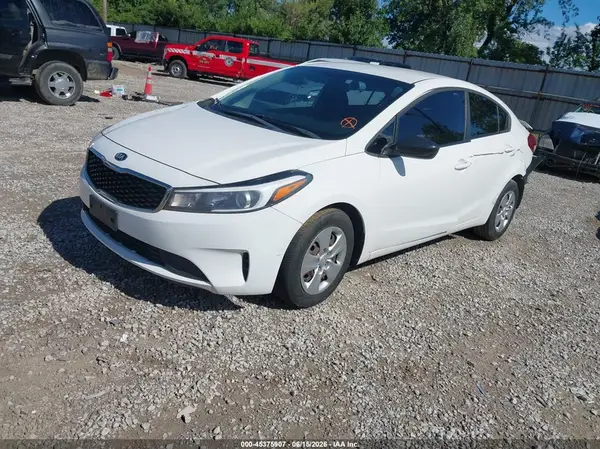 3KPFK4A76HE071326 2017 KIA FORTE - Image 2