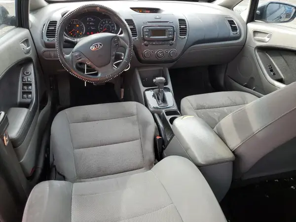3KPFK4A76HE077093 2017 KIA FORTE - Image 8
