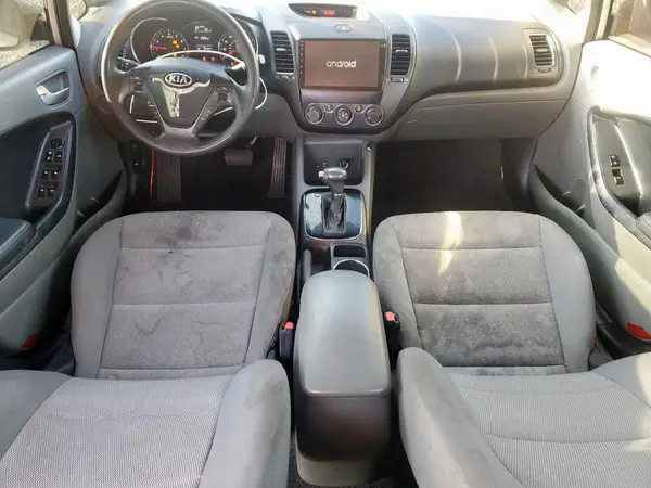 3KPFK4A76HE078115 2017 KIA FORTE - Image 8