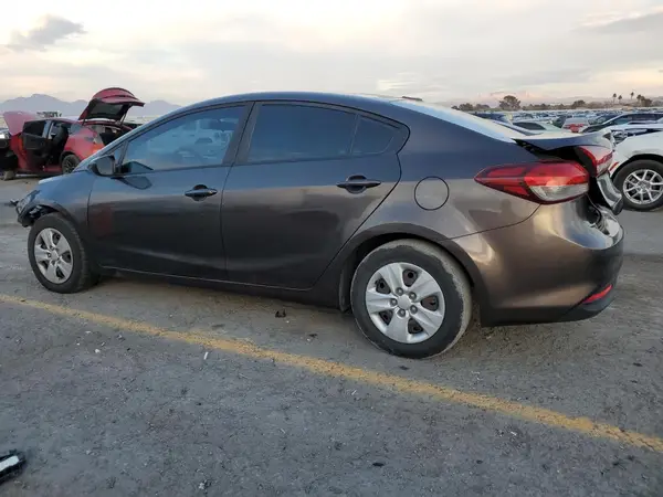 3KPFK4A76HE078325 2017 KIA FORTE - Image 2