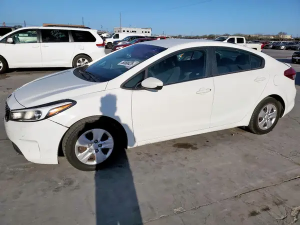 3KPFK4A76HE078826 2017 KIA FORTE - Image 1