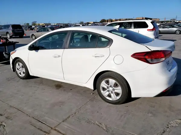 3KPFK4A76HE078826 2017 KIA FORTE - Image 2