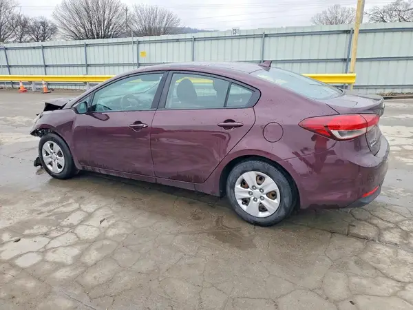 3KPFK4A76HE079894 2017 KIA FORTE - Image 2