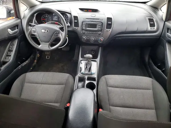 3KPFK4A76HE079894 2017 KIA FORTE - Image 8