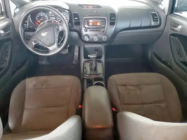 3KPFK4A76HE080320 2017 KIA FORTE - Image 8