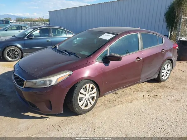 3KPFK4A76HE081404 2017 KIA FORTE - Image 2