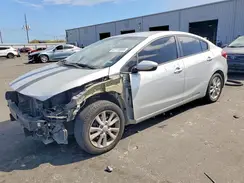 3KPFK4A76HE082519 2017 KIA FORTE