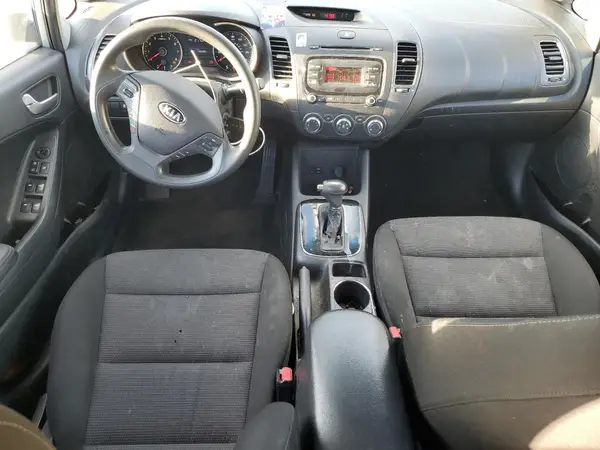 3KPFK4A76HE082763 2017 KIA FORTE - Image 8