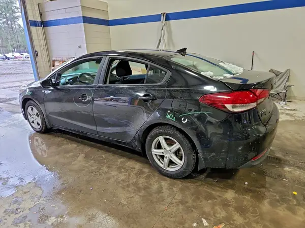 3KPFK4A76HE083606 2017 KIA FORTE - Image 2