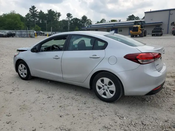3KPFK4A76HE085615 2017 KIA FORTE - Image 2