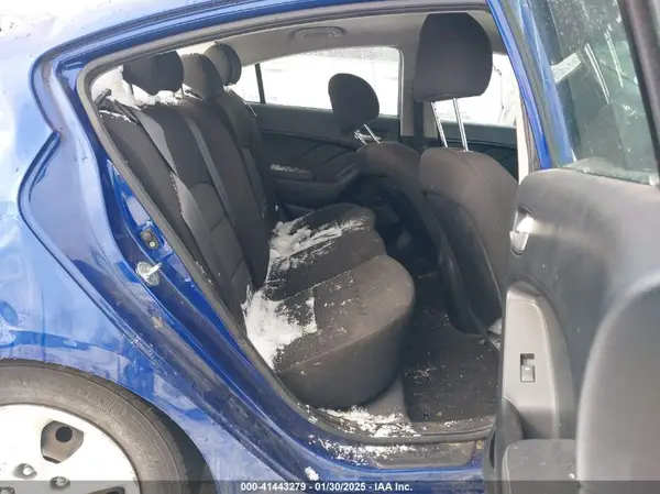 3KPFK4A76HE085680 2017 KIA FORTE - Image 8