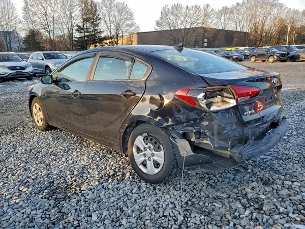 3KPFK4A76HE087168 2017 KIA FORTE - Image 2