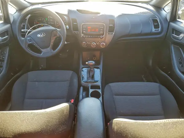3KPFK4A76HE087168 2017 KIA FORTE - Image 8