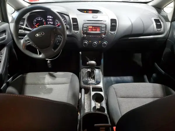 3KPFK4A76HE088630 2017 KIA FORTE - Image 8