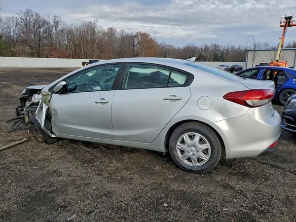 3KPFK4A76HE089244 2017 KIA FORTE - Image 2
