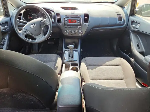 3KPFK4A76HE089633 2017 KIA FORTE - Image 8