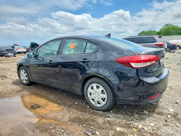 3KPFK4A76HE091091 2017 KIA FORTE - Image 2