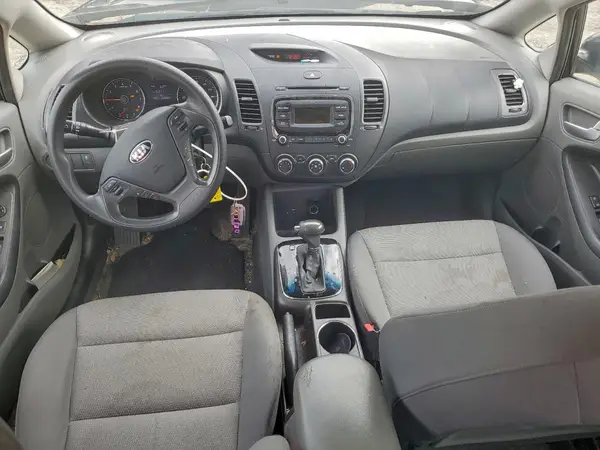 3KPFK4A76HE091608 2017 KIA FORTE - Image 8