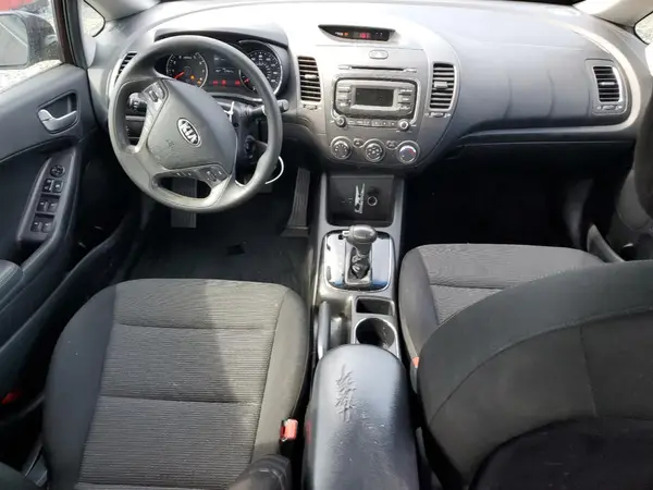 3KPFK4A76HE097439 2017 KIA FORTE - Image 8